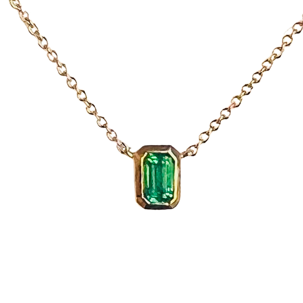 14K Gold Emerald Baguette Necklace