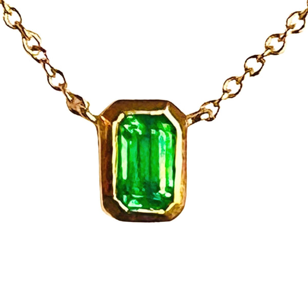 14K Gold Emerald Baguette Necklace